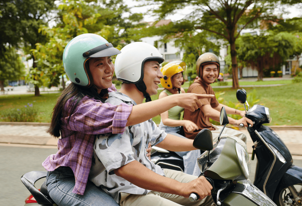 Motorbike rentals are widely available in major cities and tourist hubs across Vietnam (Source: Canva)